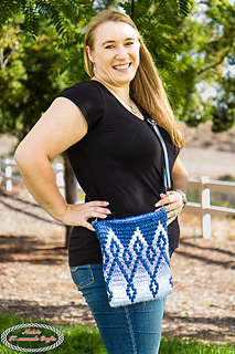 Ravelry: T-Shirt Yarn Bag pattern by Nicole Riley