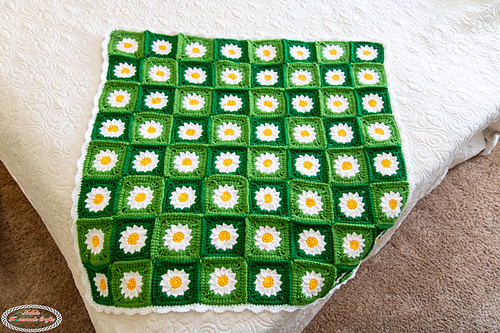 Daisy Granny Square Blanket - Nicki's Homemade Crafts