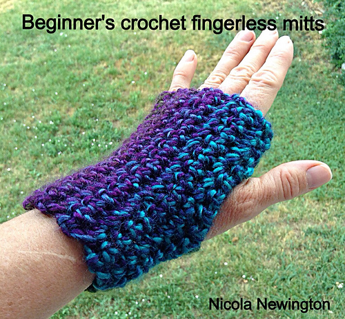 Beginner's Fingerless Mitts photo 1