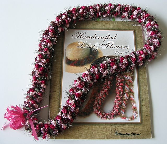 Ravelry Rosette Ribbon Lei pattern by The Mountain