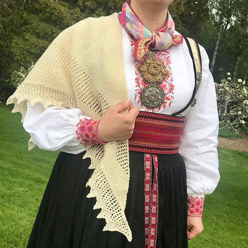 Sjal til bunad - Nina Granlund Sæther