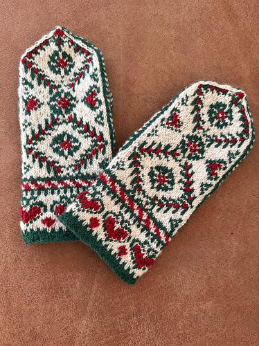 Scandinavian Christmas Mittens