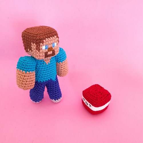Ravelry: Steve Minecraft Amigurumi pattern by Thamires Kaled