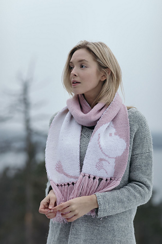 Muumipeikko kaulahuivi/Moomintroll Scarf - Susanna Mertsalmi