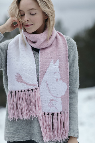 Muumipeikko kaulahuivi/Moomintroll Scarf - Susanna Mertsalmi
