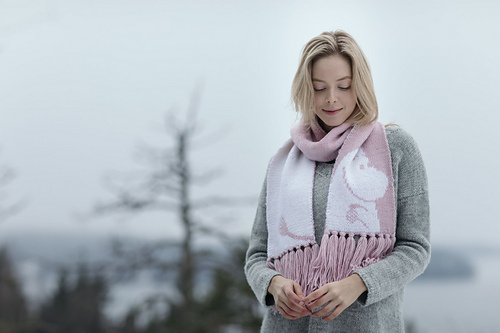 Muumipeikko kaulahuivi/Moomintroll Scarf - Susanna Mertsalmi