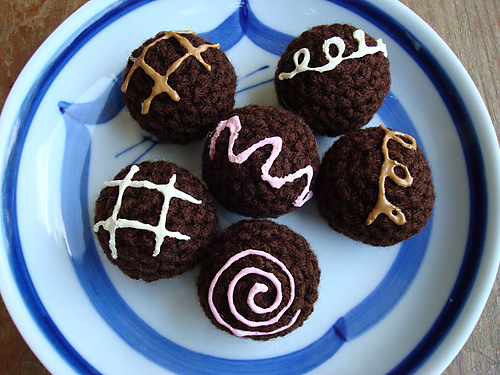 Amigurumi Bon-Bon Magnets photo 2