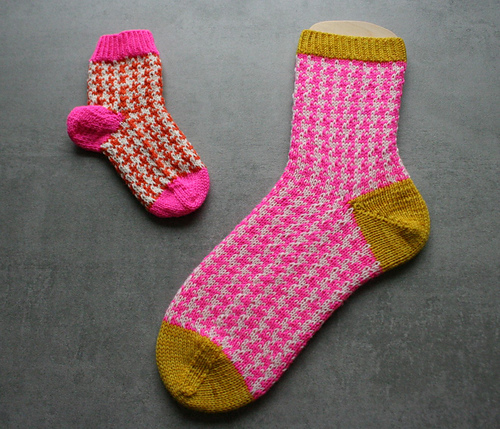 Ravelry: Saima & Luise pattern by Daniela Mühlbauer