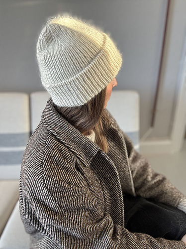 Swirl_loop_beanie_medium.jpg