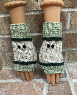 The two owls still look different to me, but at least they are done with the same stitches now.