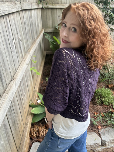 Chevron Belle Shrug - byPaisleyPurlYarn
