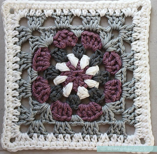 Lily Pad Granny Square photo 3