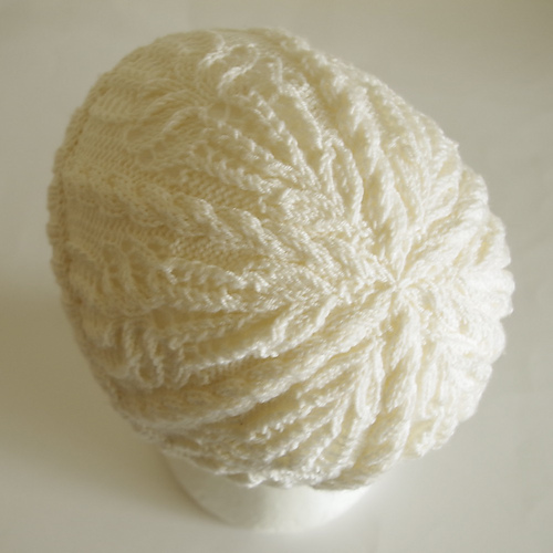 Ravelry "Water Lily" hat pattern by MariLiis Hirv