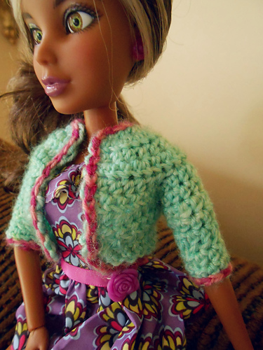 Simple Crochet Cropped Cardigan for 12" Dolls photo 1
