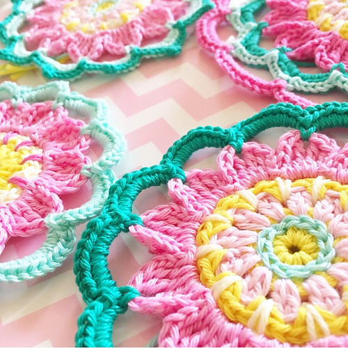 Ravelry: Happy Flower pattern by Hattie Risdale