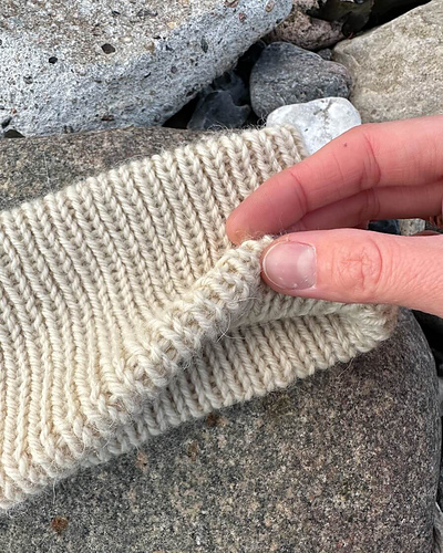 Weekend Lue - PetiteKnit