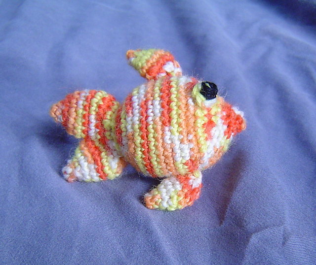 Ravelry: Petit poisson / Fish pattern by Edelinde F