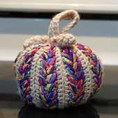 The first one I made with the clown puke turned into pretty yarn.