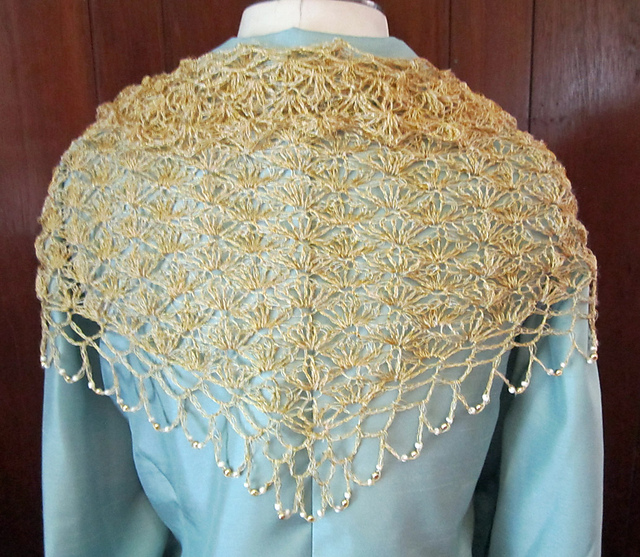 Ravelry: 3 Corners Neckerchief pattern by Robin Abdullah