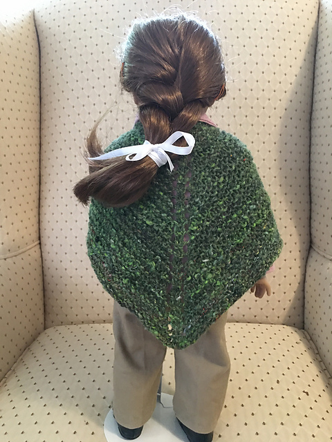 Ravelry: Triangular Shawl for Dolls pattern by Pioneerlady