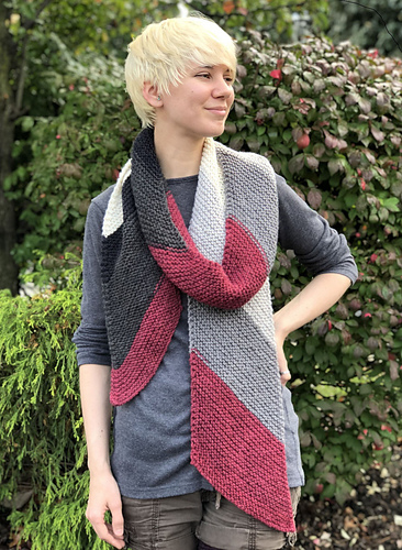 F832_Hot_Cakes_Diagonal_Scarf_