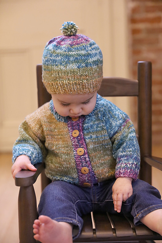 F963 Baby Cardigan and Hat photo 2