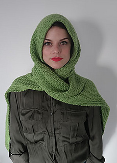 Ravelry: Scarf / with built-in Hood pattern by Jacqueline van Dillen