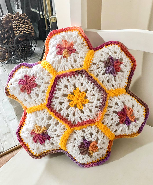 hexagon pillow pattern