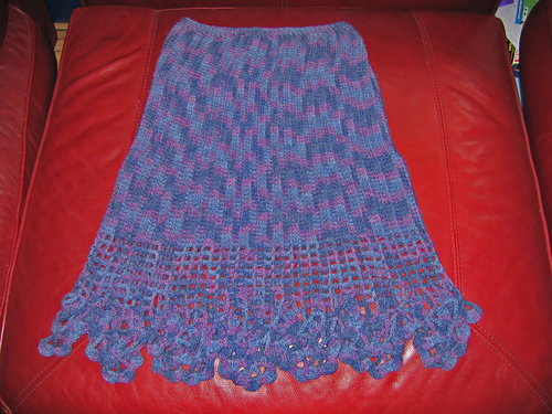115-40 Skirt with lace border along bottom edge photo 2