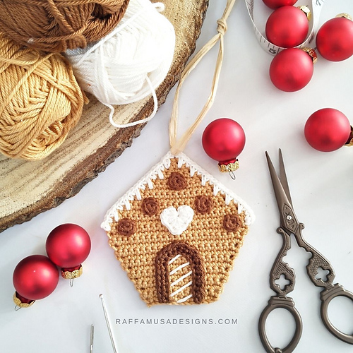 Gingerbread House Applique