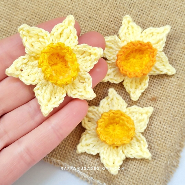 daffodil applique pattern