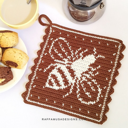 Bee Potholder photo 8