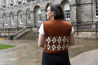 Worn with 8cm of positive ease