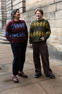 Purple: worn with 11cm of positive ease