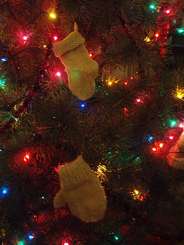 Mini Homespun Christmas Mitten photo 2
