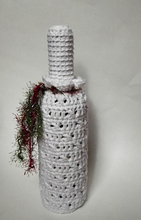 Download Ravelry: Crossing Over Wine Bottle Cozy pattern by Rhelena's Crochet Patterns