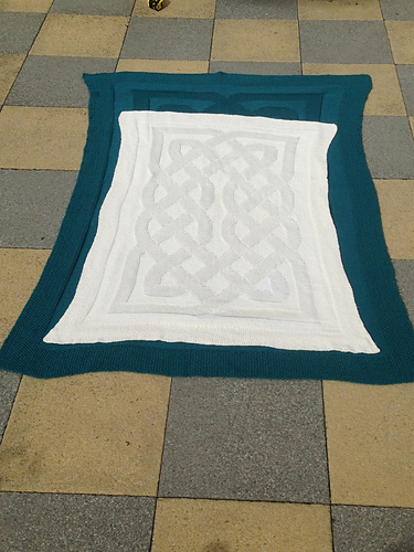 Due Passi Wedding Blanket - Comparison Photo of mine and mums