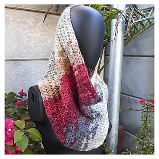 Stardust Sparkle Cowl Crochet Pattern