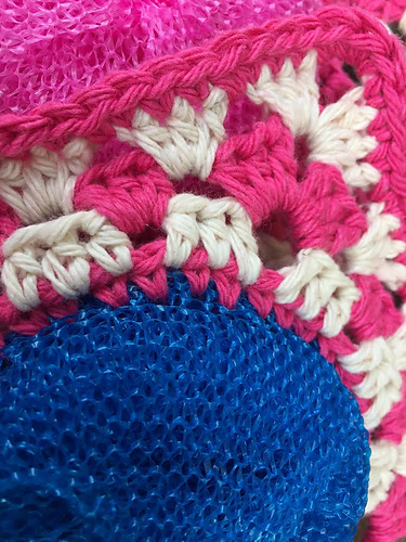 Circle Granny Square Scrubby photo 4