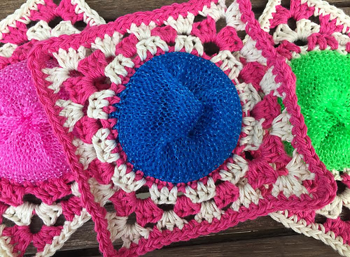 Circle Granny Square Scrubby photo 7