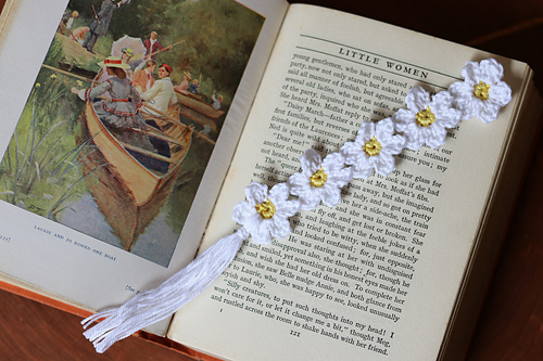 Dainty Daisy Bookmark photo 1