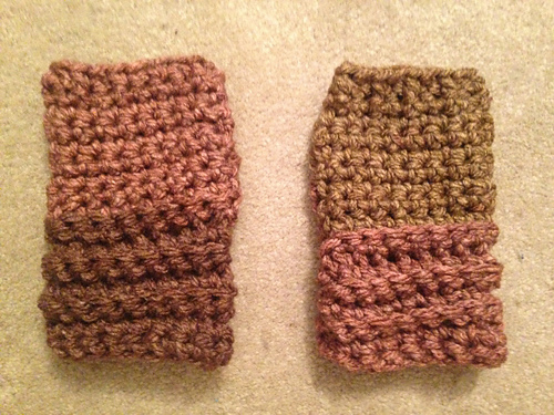 Ginger Spice Ponytail Ear Warmer & Gloves photo 5