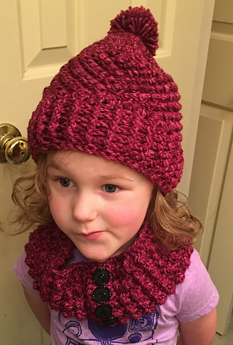 Berry Hat & Cowl Set photo 7