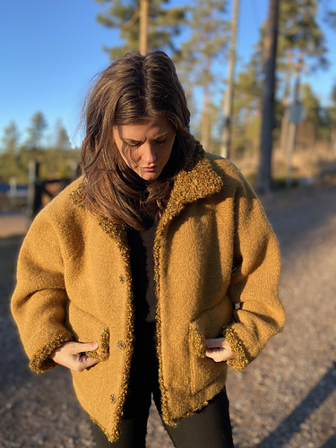 Krøllekantjakke - Nina Ruth