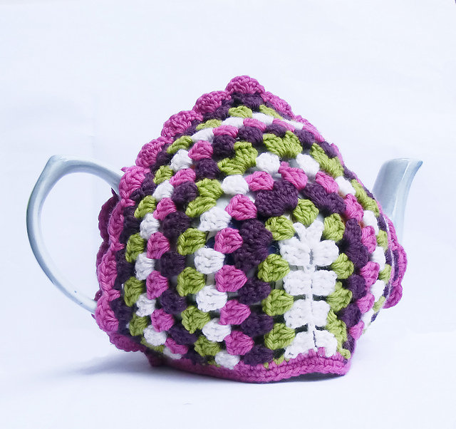 Ravelry Granny Square Tea Cozy pattern by Ruth Maddock