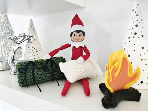 Elf on the Shelf Sovepose og Leirbål - Sally Hogancamp
