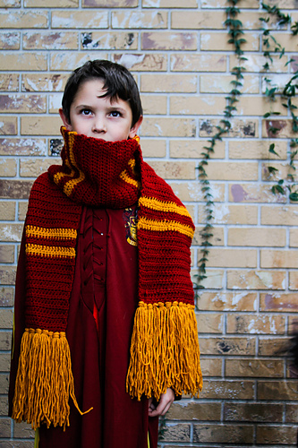 Gryffindor-husets skjerf - Katie Clary