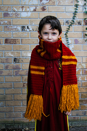 Gryffindor-husets skjerf - Katie Clary