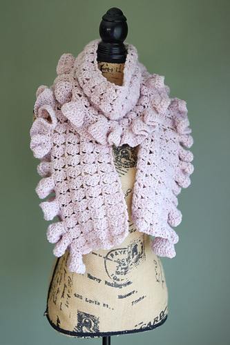 Ravelry: Seaglass Ruffle Scarf pattern by Katie Clary