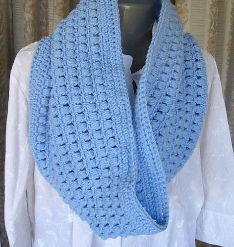 Aligned Puffs cowl photo 2